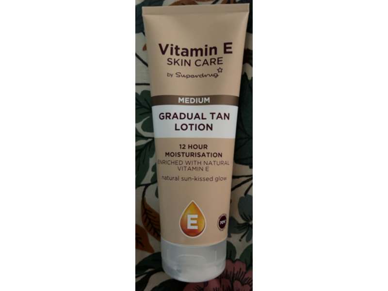 Superdrug Gradual Tan Lotion, Medium, 200 mL