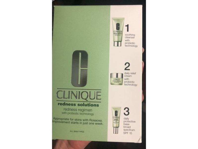 Clinique Redness Solutions Redness Regimen Set