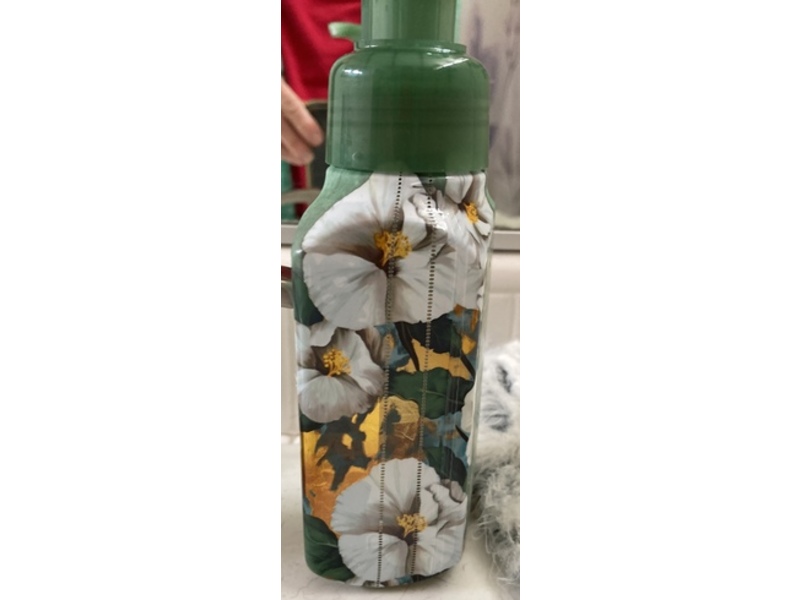 Bath & Body Works Gentle & Clean Foaming Hand Soap, Backyard Honeysuckle, 8.75 fl oz/259 mL