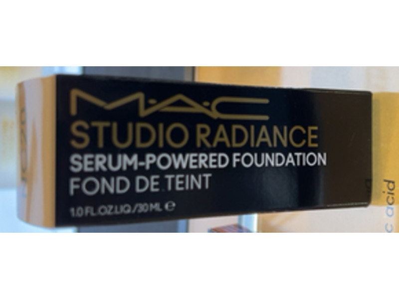 M.A.C Studio Radiance Serum Powered Foundation, NC20, 1 fl oz/30 mL