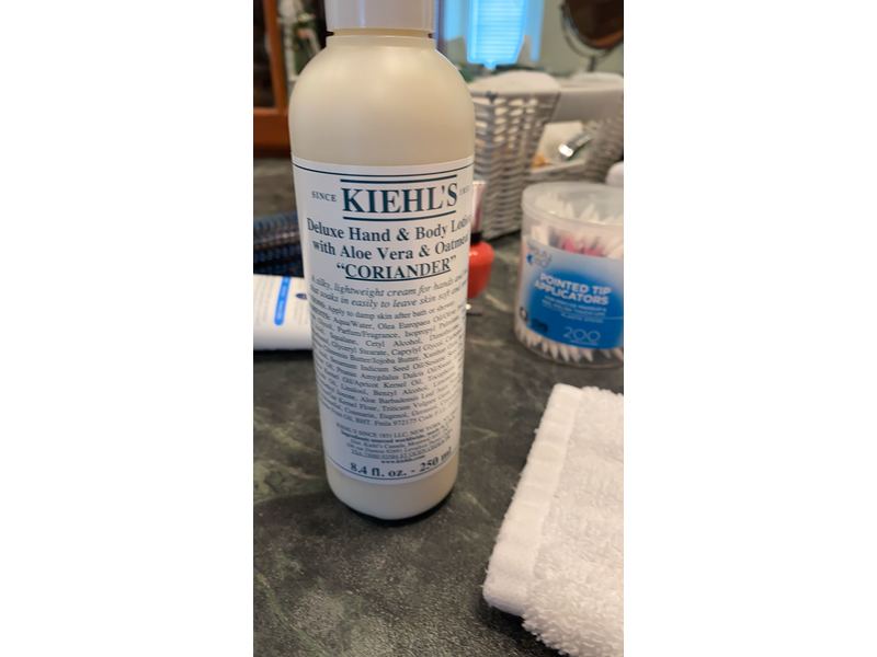 Kiehl's Deluxe Hand & Body Lotion With Aloe Vera & Oatmeal - Grapefruit  250ml/8.4oz Ingredients and Reviews