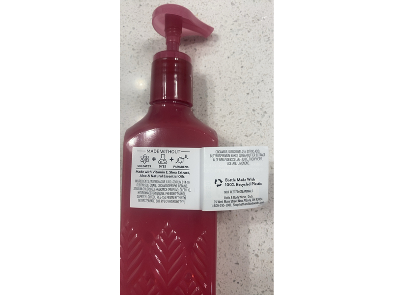 Bath & Body Works Cleansing Gel Hand Soap, Strawberry Pound Cake, 8 fl oz/236 mL