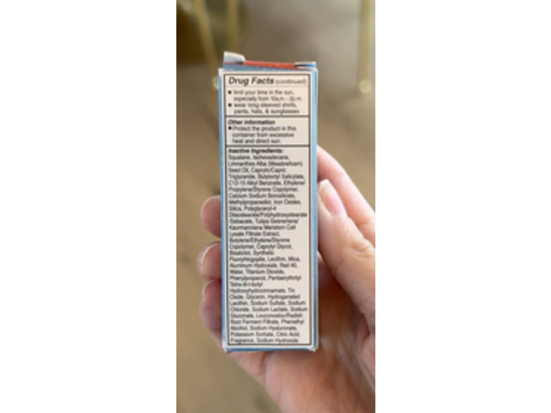 Bloomeffects Lip Oil Sunscreen, Barely, SPF 40+, 0.24 fl oz/7 mL