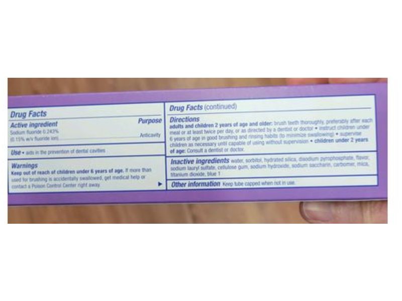 Equate Whitening Sculpted White Toothpaste, Fresh Mint, 3.8 oz/108 g