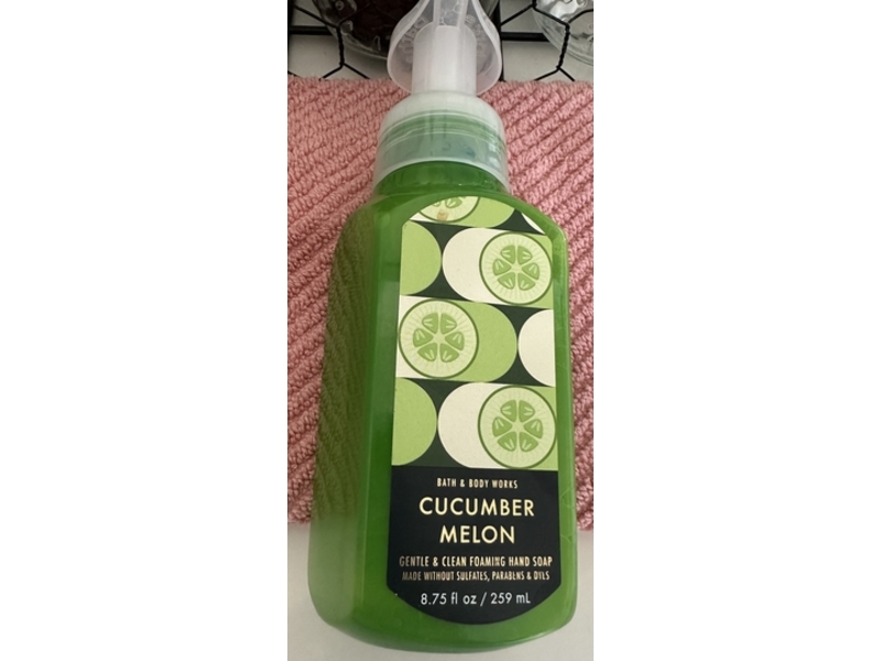 Bath & Body Works Gentle & Clean Foaming Hand Soap, Cucumber Melon, 8.75 fl oz/259 mL, Pack Of 2
