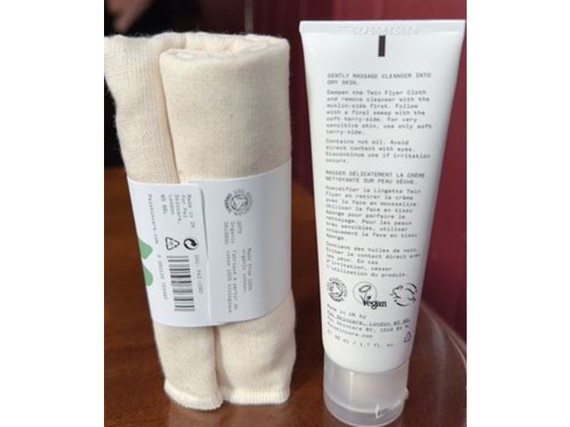 Pai Gentle Cream Cleanser + Twin Flyer Cloth, Middlemist Seven, Camellia & Rose, 1.7 fl oz/50 mL