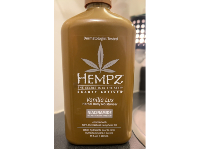 Hempz Vanilla Lux Herbal Body Moisturizer, Niacinamide, 17 fl oz/500 mL