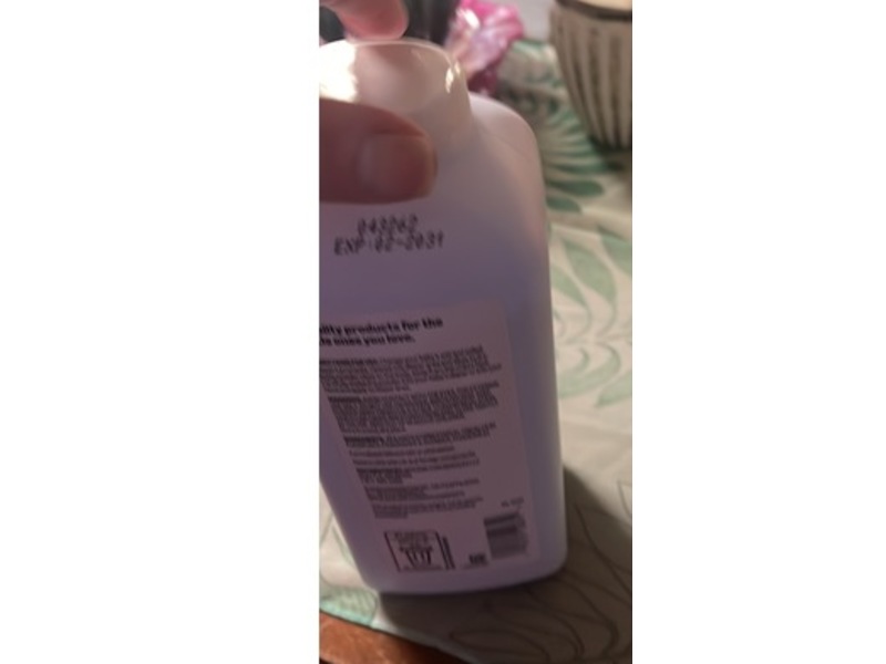 Amazon Basics Baby Powder, Lavender & Chamomile Cornstarch, 15 oz/425 g