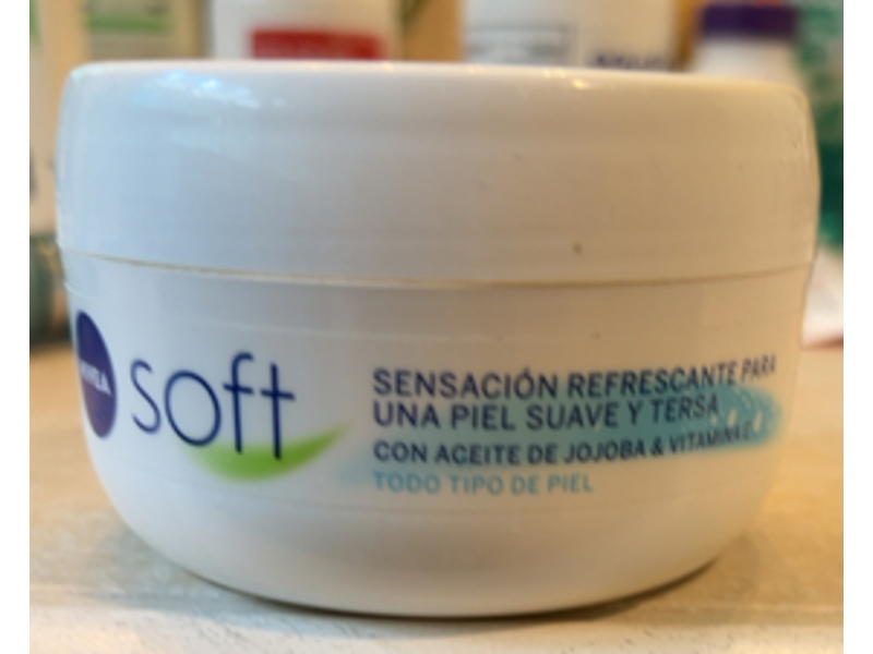 Nivea Soft Moisturizing Cream, 6.8 oz/200 mL