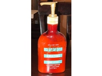 Bath & Body Works Bee Amazing Hand Lotion, Honey Butter & Honey Sandalwood, 8 fl oz/236 mL - thumbnail 2