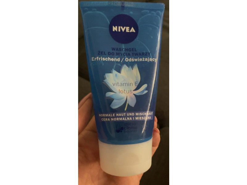 Nivea Aqua Face Wash, Vitamin E, Lotus, 150 mL