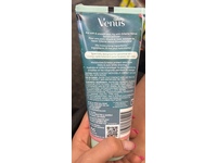 Gillette Venus Sensitive Shave Cream, Aloe Bloom Scented, Shea Butter, 6 fl oz/177 mL - thumbnail 3