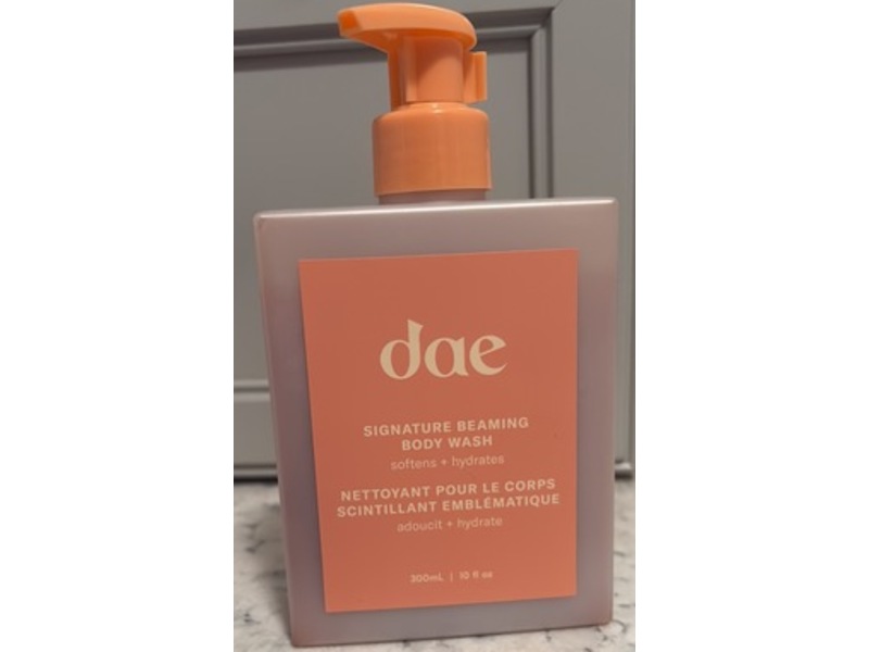 Dae Signature Beaming Body Wash, 10 fl oz/300 mL