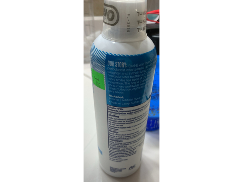 Oral-B Dry Mouth Oral Rinse Mouthwash, Moisturizing Mint, 16 fl oz/475 mL