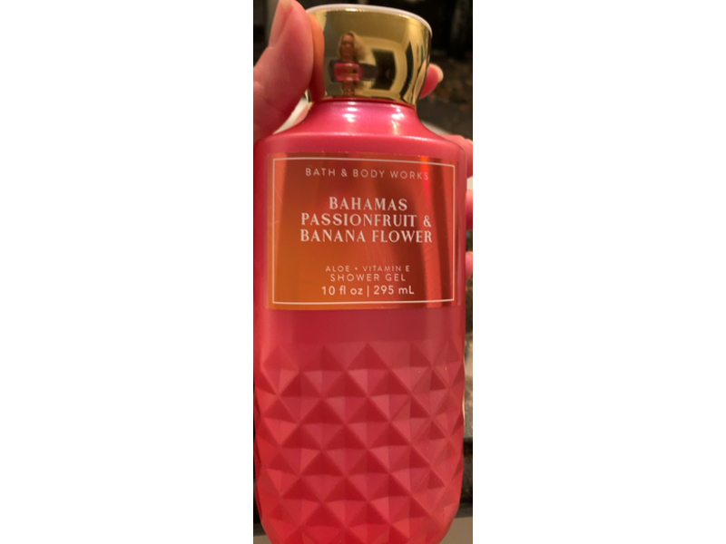 Bath & Body Works Shower Gel, Bahamas Passionfruit & Banana Flower, 10 fl oz/295 mL, Pack Of 2