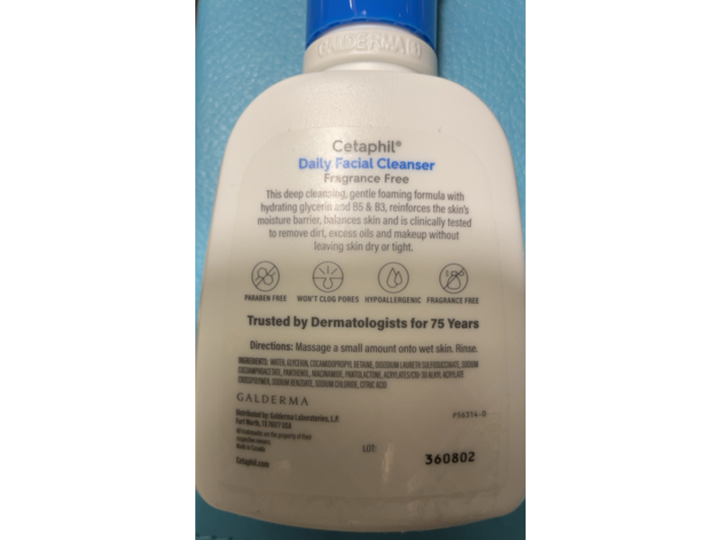 Cetaphil Daily Facial Cleanser, Hydrating Glycerin + Essential Vitamins B5 & B3, 4 fl oz/118 mL, Pack Of 3