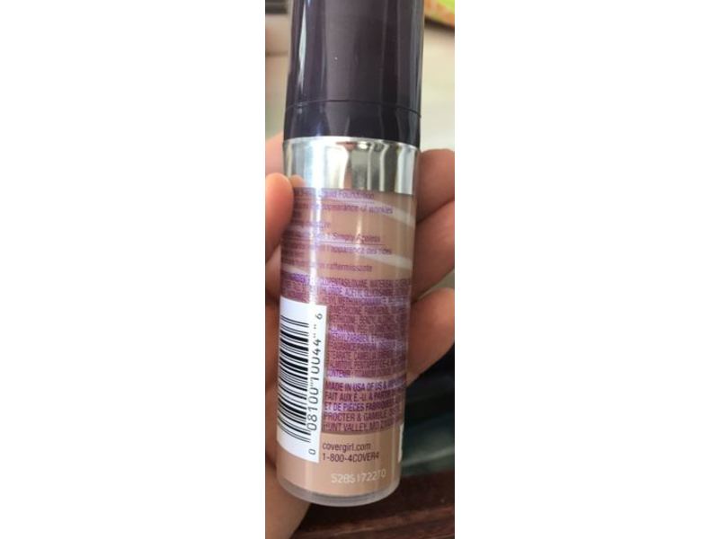 CoverGirl Olay Simply Ageless 3-In-1 Foundation, 255 Soft Honey, 1 fl oz/30 mL