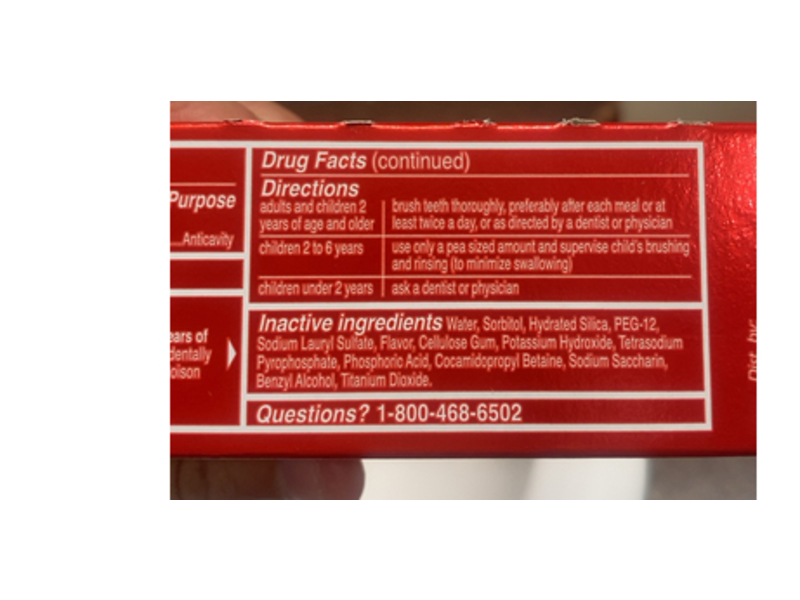 Colgate Optic White Stain Fighter Toothpaste, Clean Mint, 4.2 oz/119 g, 2 Count