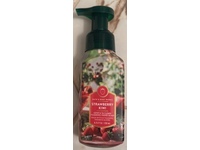 Bath & Body Works Gentle & Clean Foaming Hand Soap, Strawberry Kiwi, 8.75 fl oz/259 mL. - thumbnail 2
