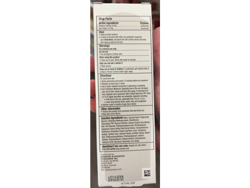 Aveeno Calm + Restore Daily Moisturizer, SPF 30, 1.7 fl oz/48 mL