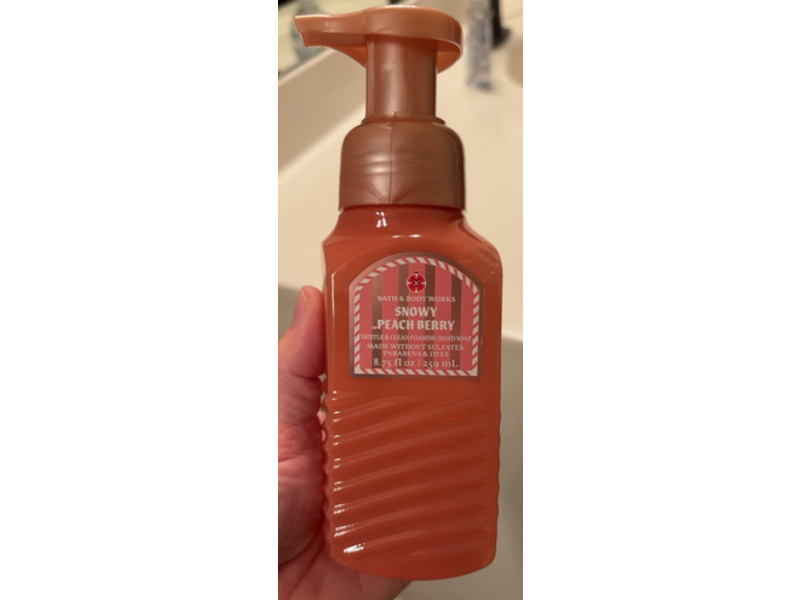 Bath & Body Works Gentle & Clean Foaming Hand Soap, Snowy Peach Berry, 8.75 fl oz/259mL