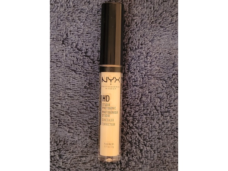 NYX Professional Makeup HD Studio Photogenic Concealer, 00 Alabaster, 0.11 oz/3 g