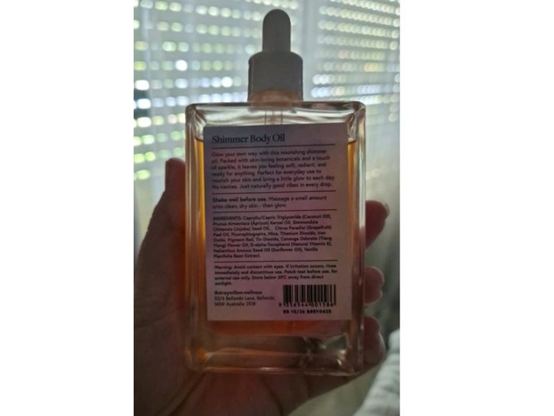 Stray Willow Shimmer Body Oil, Sweet Muse, 3.72 oz/110 mL