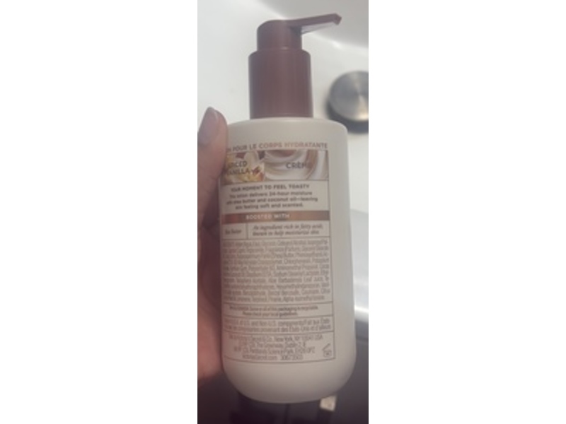 Victoria's Secret Hydrating Body Lotion, Spiced Vanilla Creme, 10 fl oz/296 mL