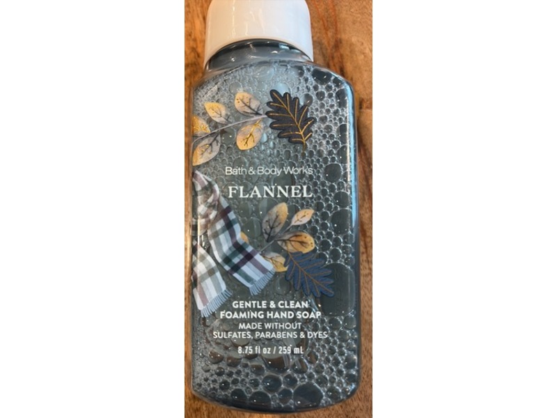Bath & Body Works Flannel Gentle & Clean Foaming Hand Soap, 8.75 fl oz/ 259 mL