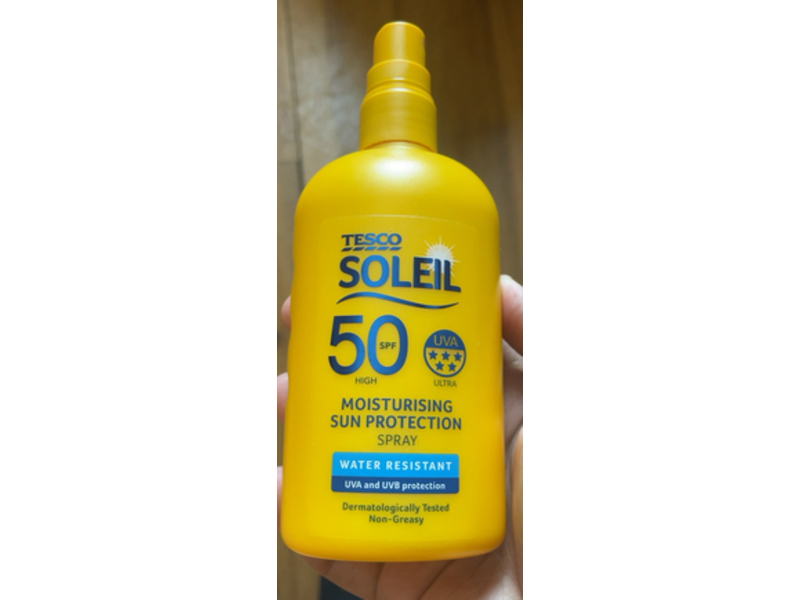 Tesco Soleil Moisturising Sun Protection Spray, SPF 50, 200 mL