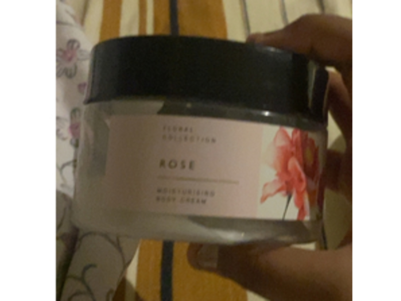 M&S Beauty Moisturizing Body Cream, Rose, 250 mL