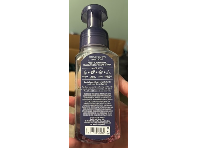 Bath & Body Works Gentle Cleansing Soap, Blackberries & Basil, 8.75 fl oz/259 mL