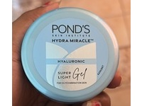 Pond's Hyaluronic Super Light Gel, 1.69 fl oz/50 mL - Image 3
