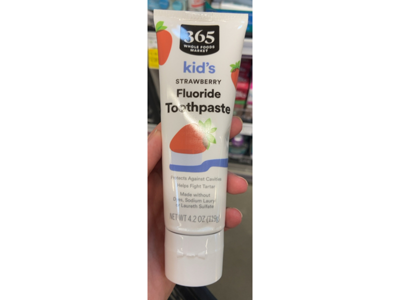 365 By Whole Foods Market Kids Fluoride Toothpaste, Strawberry, 4.2 oz/119 g