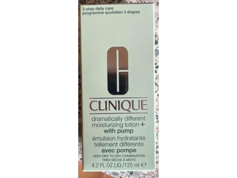 Clinique Dramatically Different Moisturizing Lotion + Pump, 4.2 fl oz/125 mL.