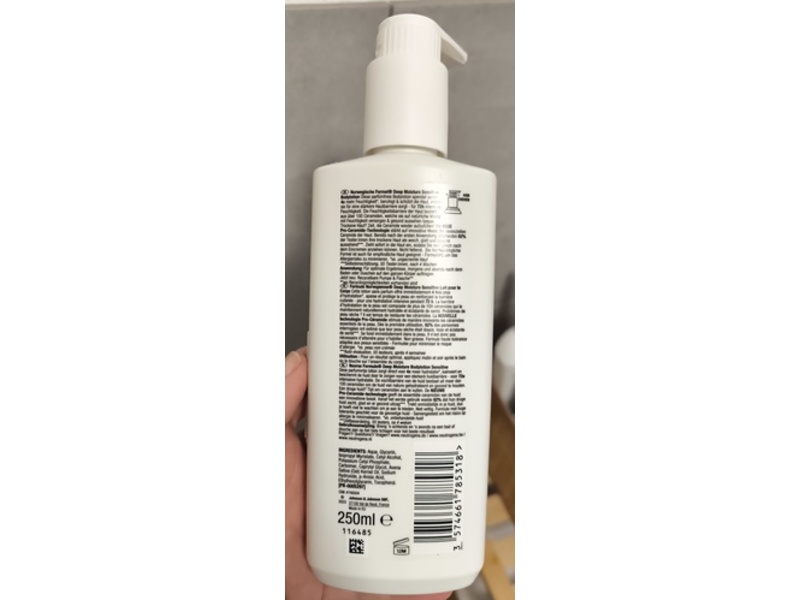 Neutrogena Deep Moisture Body Lotion, 250 mL