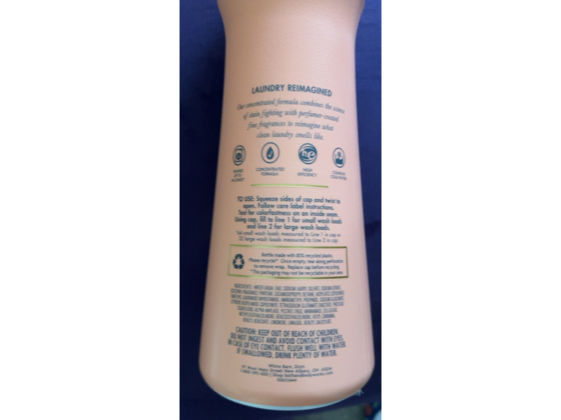 White Barn Fabric Care Detergent, Pineapple Mango, 32 fl oz/946 mL