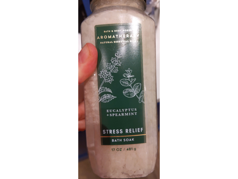 Bath & Body Works Aromatherapy Stress Relief Bath Soak, Eucalyptus + Spearmint, 17 oz/481 g