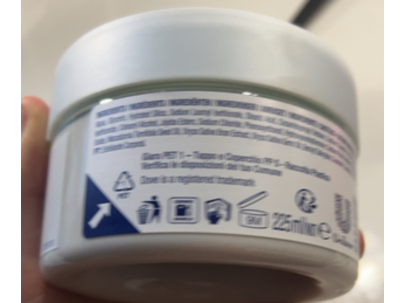 Dove Exfoliating Body Scrub, Crushed Macadamia and Rice Milk, 225 mL