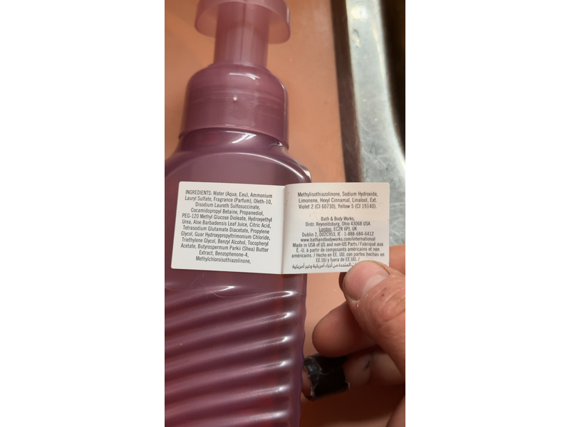 White Barn Iced Dragon Fruit Tea Gentle Foaming Hand Soap, 8.75 fl oz/259 mL