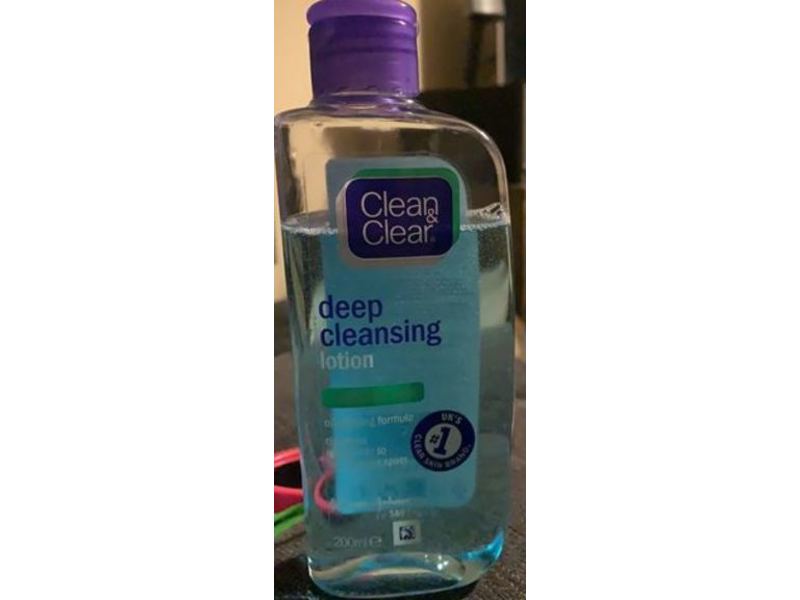 Clean & Clear Deep Cleansing Lotion, Sensitive, 200 mL