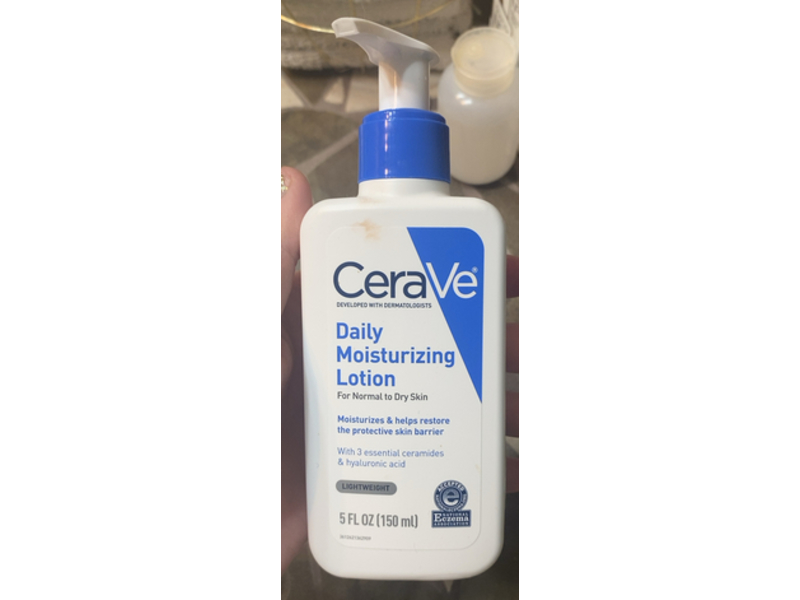 CeraVe Daily Moisturizing Lotion for Normal to Dry Skin, 5 fl oz (150 mL)