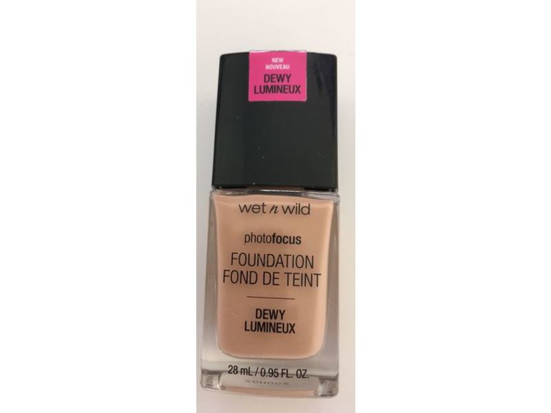 Wet n Wild Photo Focus Dewy Foundation, Classic Beige, 0.95 fl oz/28 mL