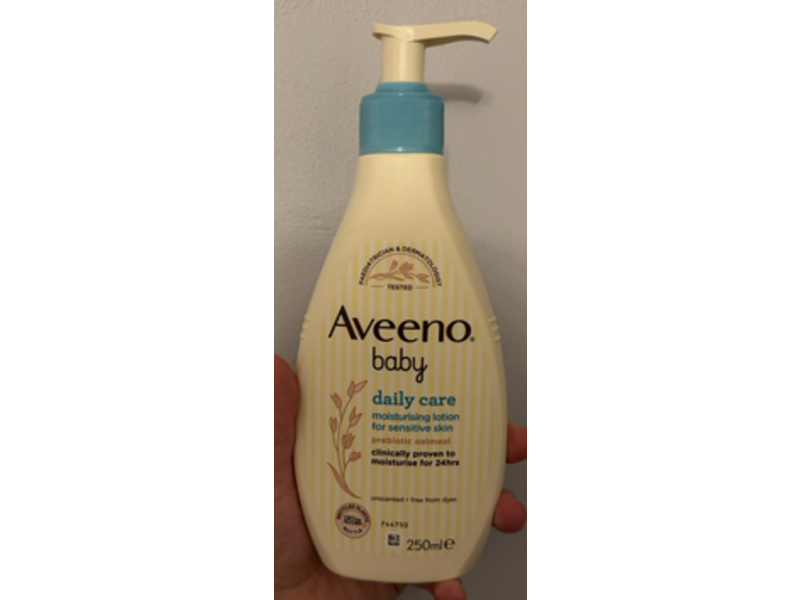 Aveeno Baby Daily Care Moisturising Lotion, Prebiotic Oatmeal, 250 mL