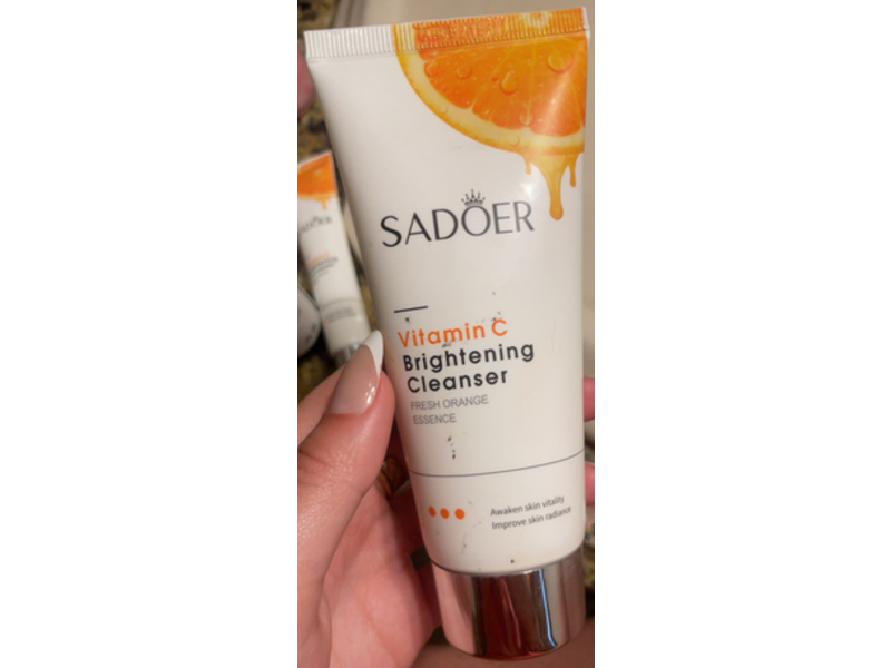 Sadoer Vitamin C Brightening Cleanser, Fresh Orange Essence, 3.52 fl oz/100 g