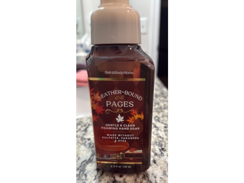 Bath & Body Works Gentle & Clean Foaming Hand Soap, Leather-Bound Pages, 8.75 fl oz/259 mL
