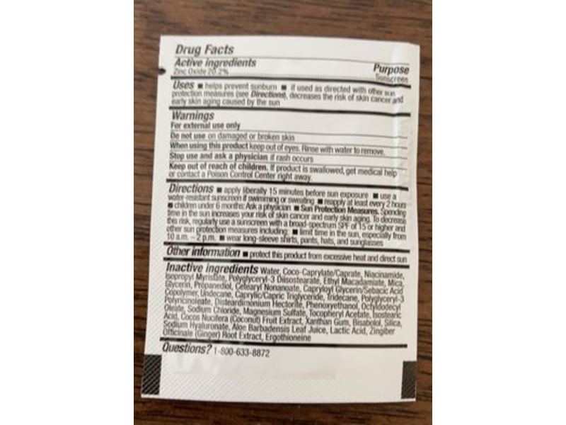 EltaMD UV Glow Facial Sunscreen, SPF 36, 07 oz/2 g