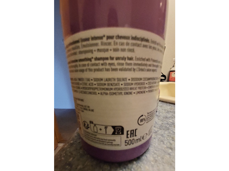 L'Oreal Professionnel Liss Unlimited Shampoo, 16.9 fl oz/500 mL