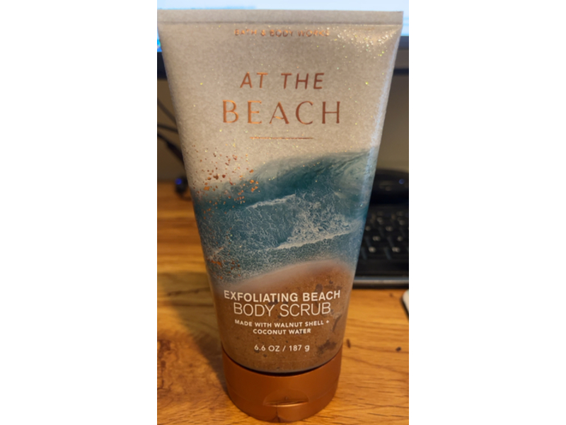 Bath & Body Works At The Beach Exfoliating Body Scrub, Walnut Shell + Coconut Water, 6.6 oz/187 g