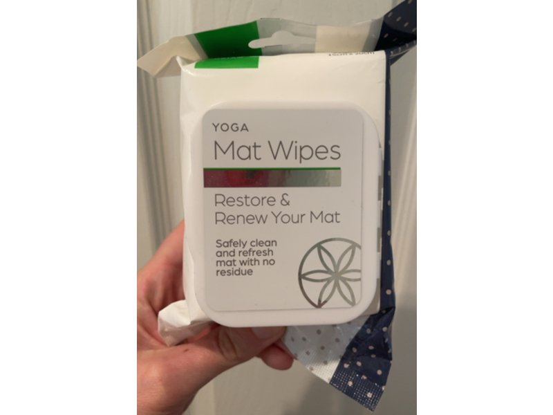 Gaiam Yoga Mat Wipes, 30 Counts